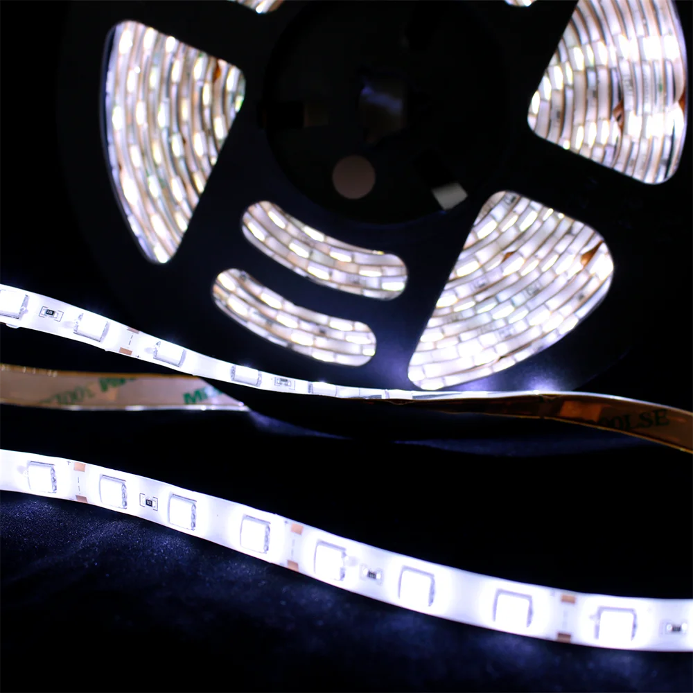 Fita Led 5050 5 Metros Com Silicone Ip65 Cor De Luz Branco Frio 6000k + Fonte 12v Bivolt