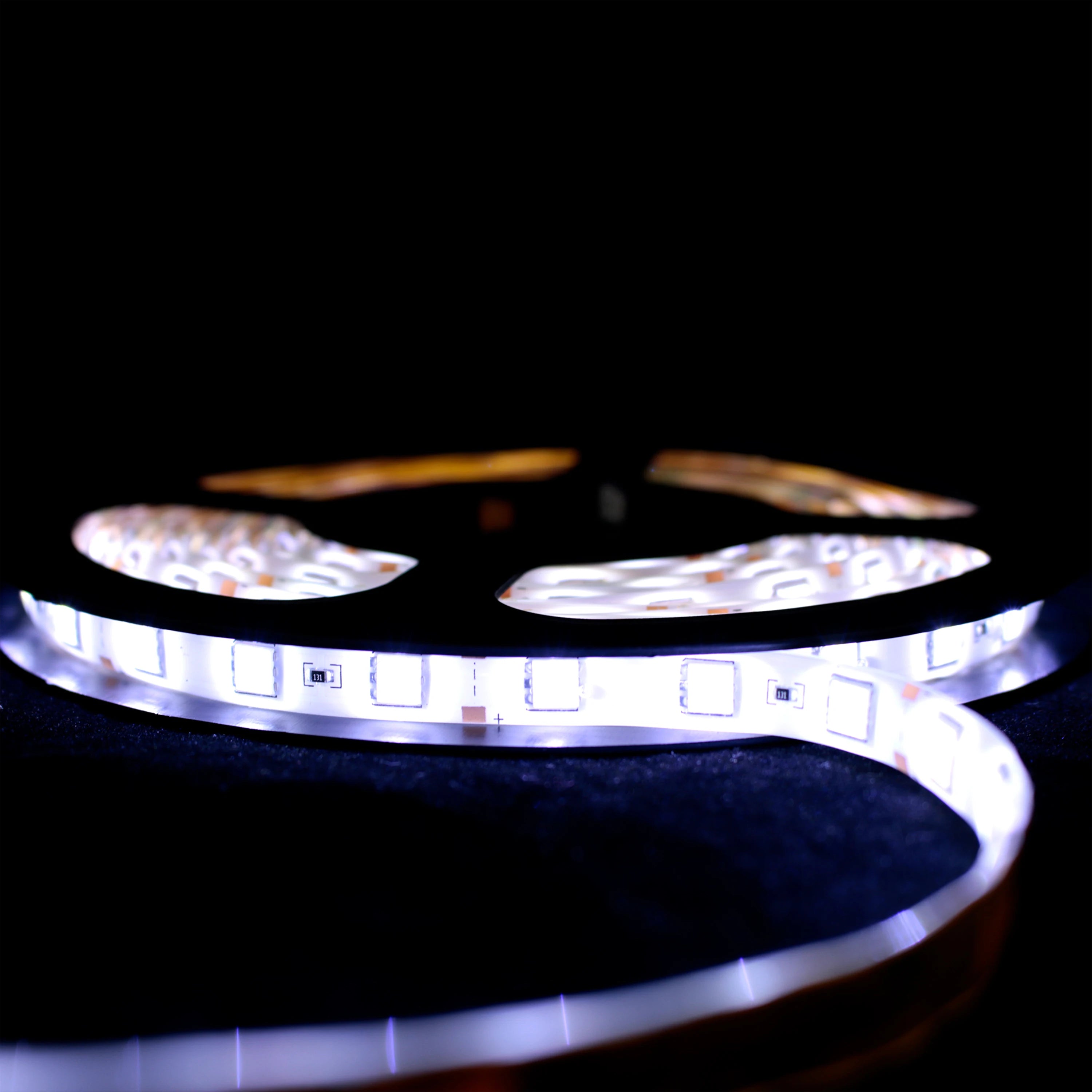 Fita Led 5050 5 Metros Com Silicone Ip65 Cor De Luz Branco Frio 6000k + Fonte 12v Bivolt