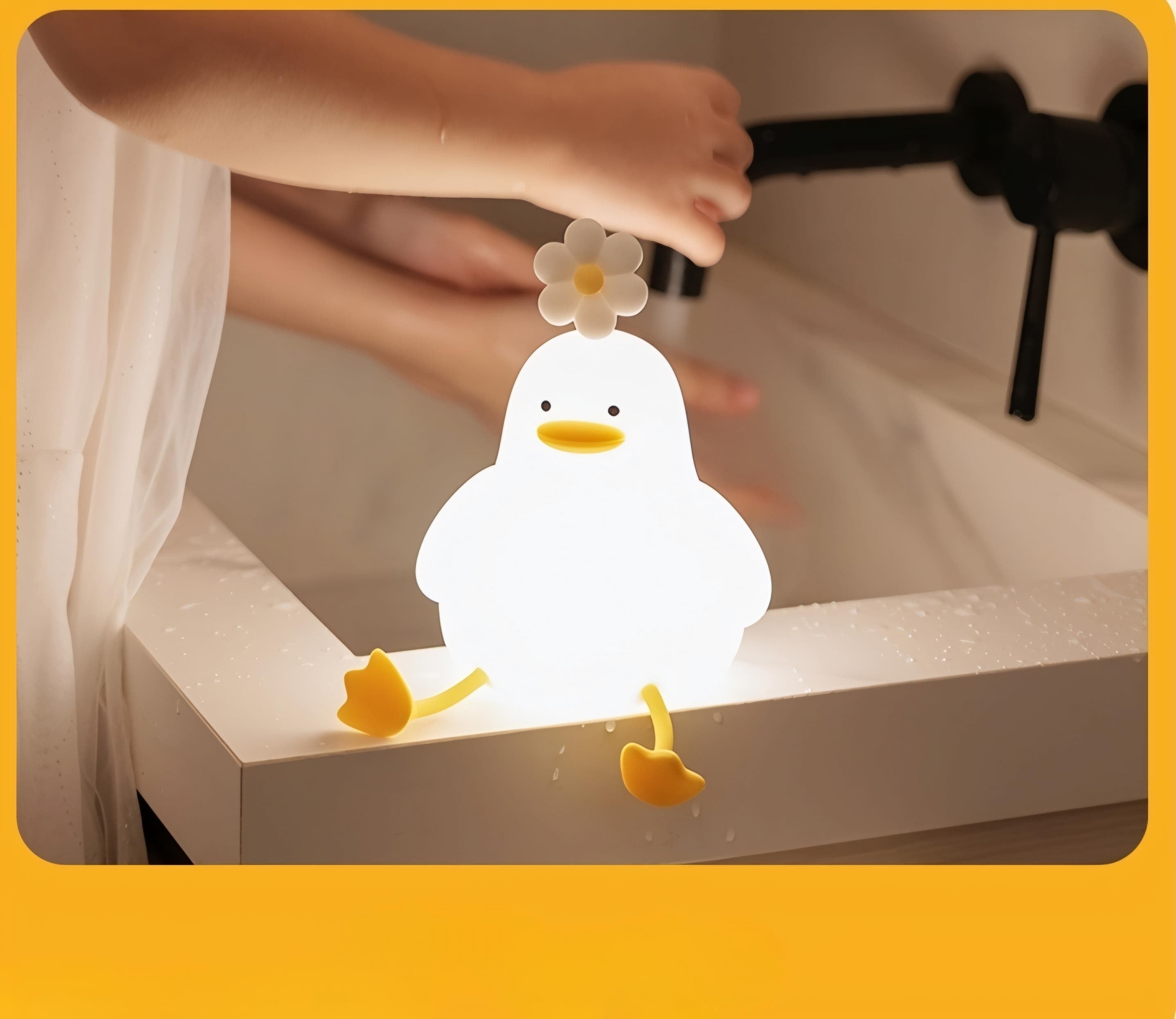 Luminária Infantil Abajur Siliconado Pato Florzinha Luz Quente LE-5861 (LUMINLE